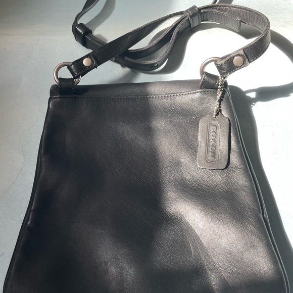 GUC Coach Chelsea Swingpack/Saddle Black Leather Crossbody Purse - Picture 9 of 11